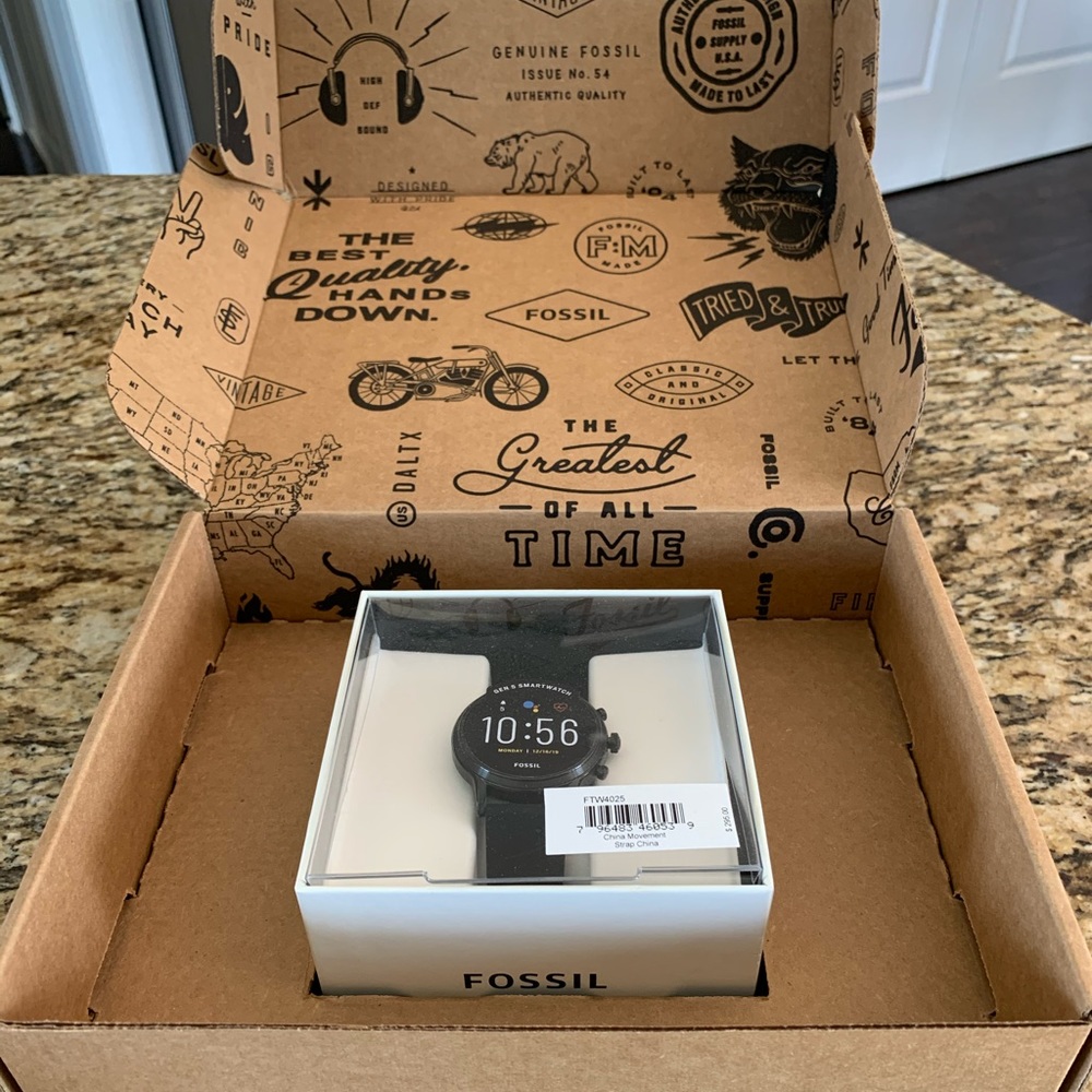 Gen 5 Smartwatch The Carlyle HR Black Leather